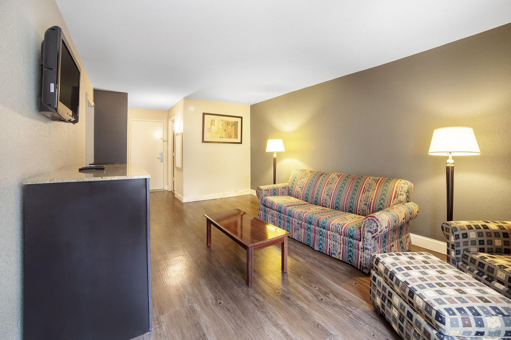 Econo Lodge Inn And Suites Dentsville Екстериор снимка
